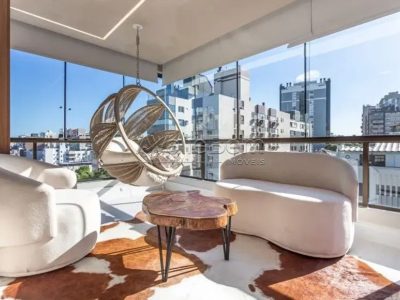 Apartamento de 151 m², 3 dormitórios, 3 suítes, 2 vagas no bairro Bela Vista. para Comprar