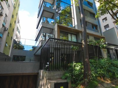 Apartamento com 98m², 3 dormitórios, 1 suíte, 2 vagas no bairro Rio Branco em Porto Alegre para Comprar